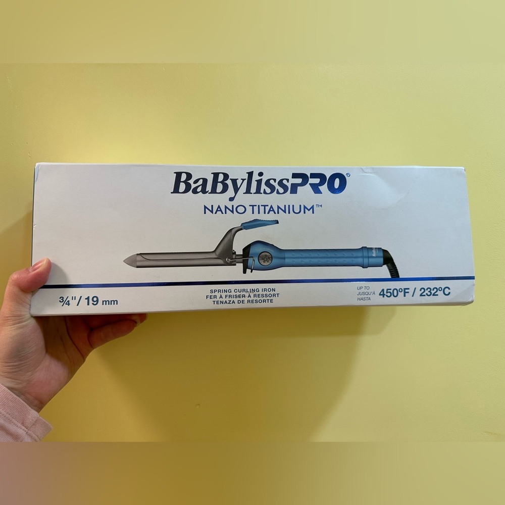 BABYLISS PRO NANO TITANIUM CERAMIC SPRING CURLING IRON NEW